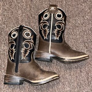 DBL Barrel little boy boots Sz4